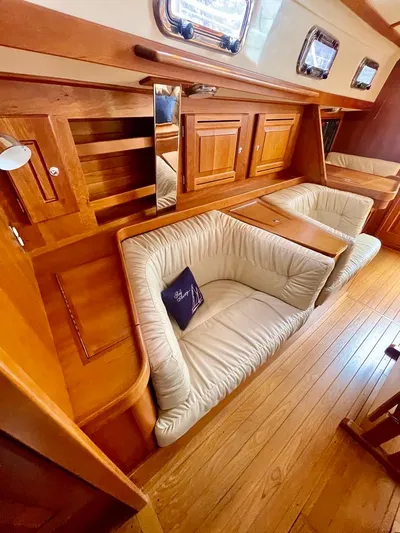 Tangaroa Yacht Photos Pics 