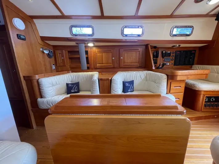 Tangaroa Yacht Photos Pics 