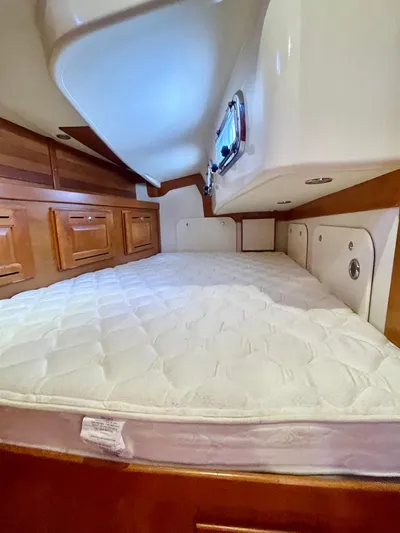 Tangaroa Yacht Photos Pics 