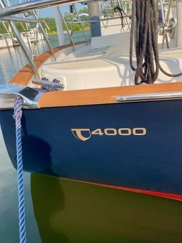 Tangaroa Yacht Photos Pics 