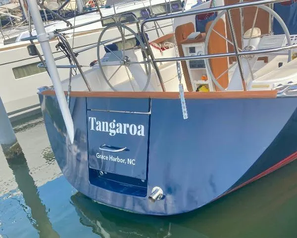 Tangaroa Yacht Photos Pics 