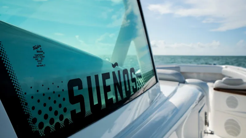 Executive Decision Yacht Photos Pics 2021 Hcb 53 Sueños - Image 24