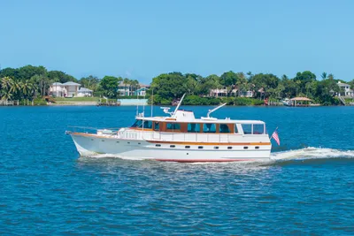 Trumpy Houseboat