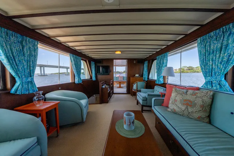 Absolute Yacht Photos Pics Salon Aft View