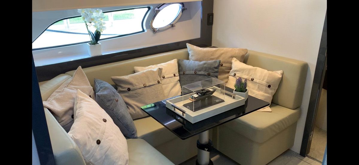 2018 Pershing 5x