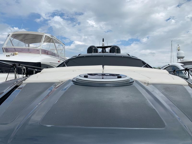 2018 Pershing 5x