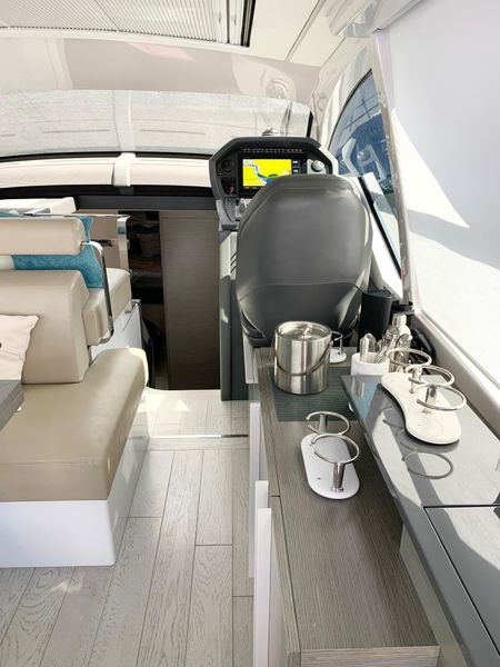 2018 Pershing 5x