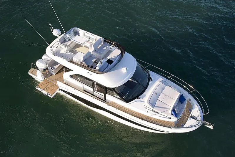  Yacht Photos Pics Manufacturer Provided Image