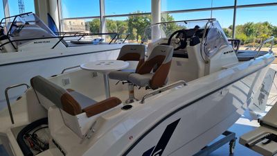 2023 Beneteau Flyer 6 Sundeck