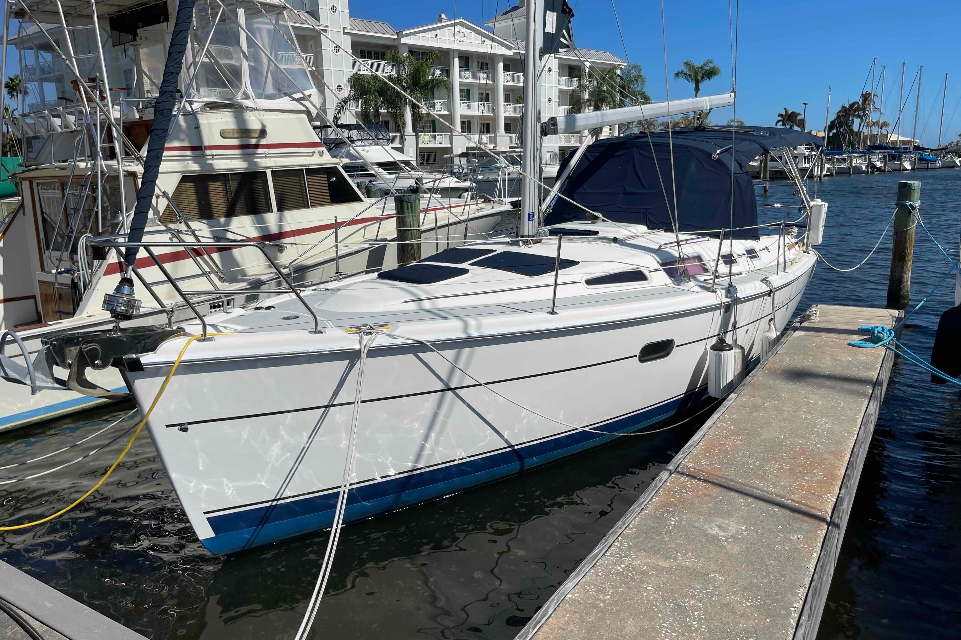 2006 Hunter 36