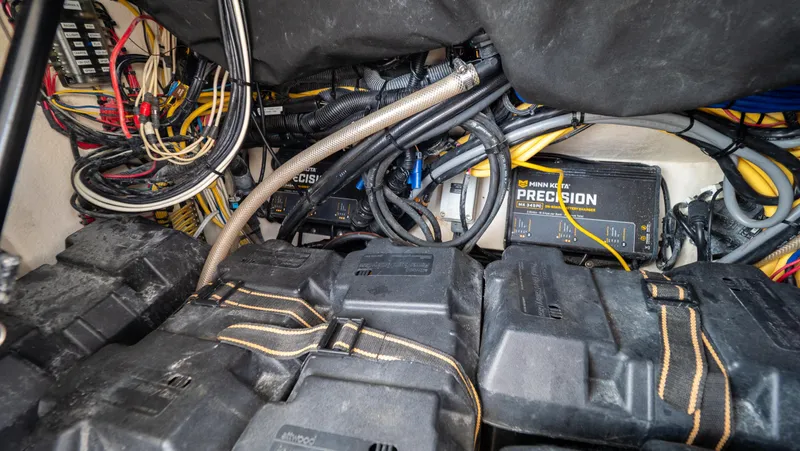  Yacht Photos Pics Electrical wiring and battery setup in a 2015 Intrepid 400 Cuddy boat.