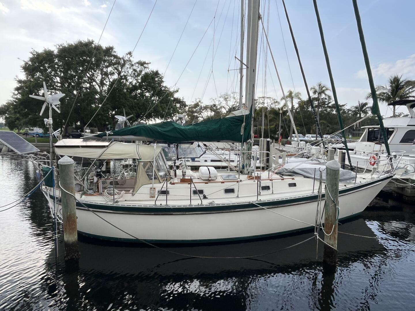 1989 Tayana Vancouver 42 Cutter for sale - YachtWorld