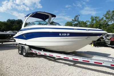 Crownline E 270 XSS