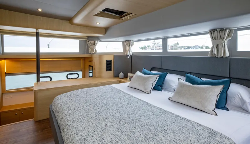  Yacht Photos Pics 2023-Aquila-54-Yacht-MarineMax