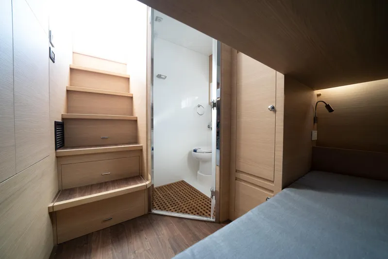  Yacht Photos Pics 2023-Aquila-54-Yacht-MarineMax