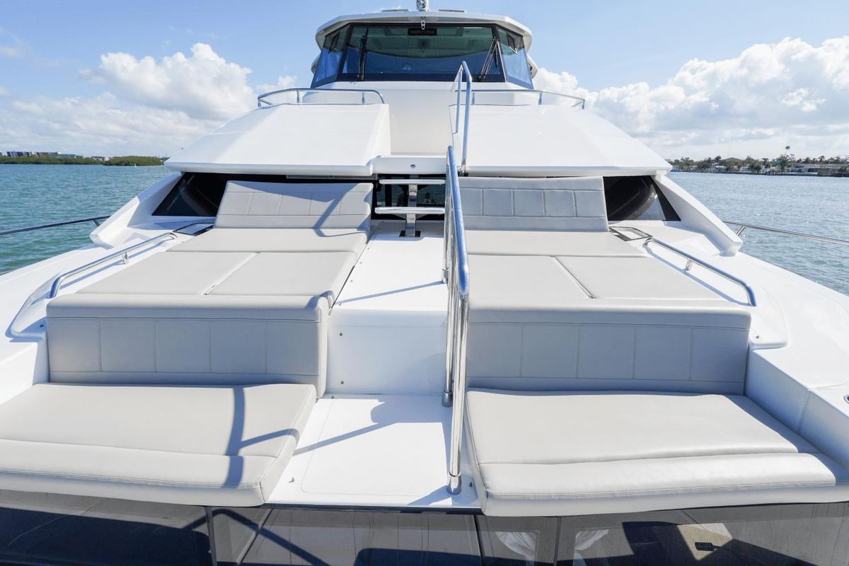 2023 Aquila 54 