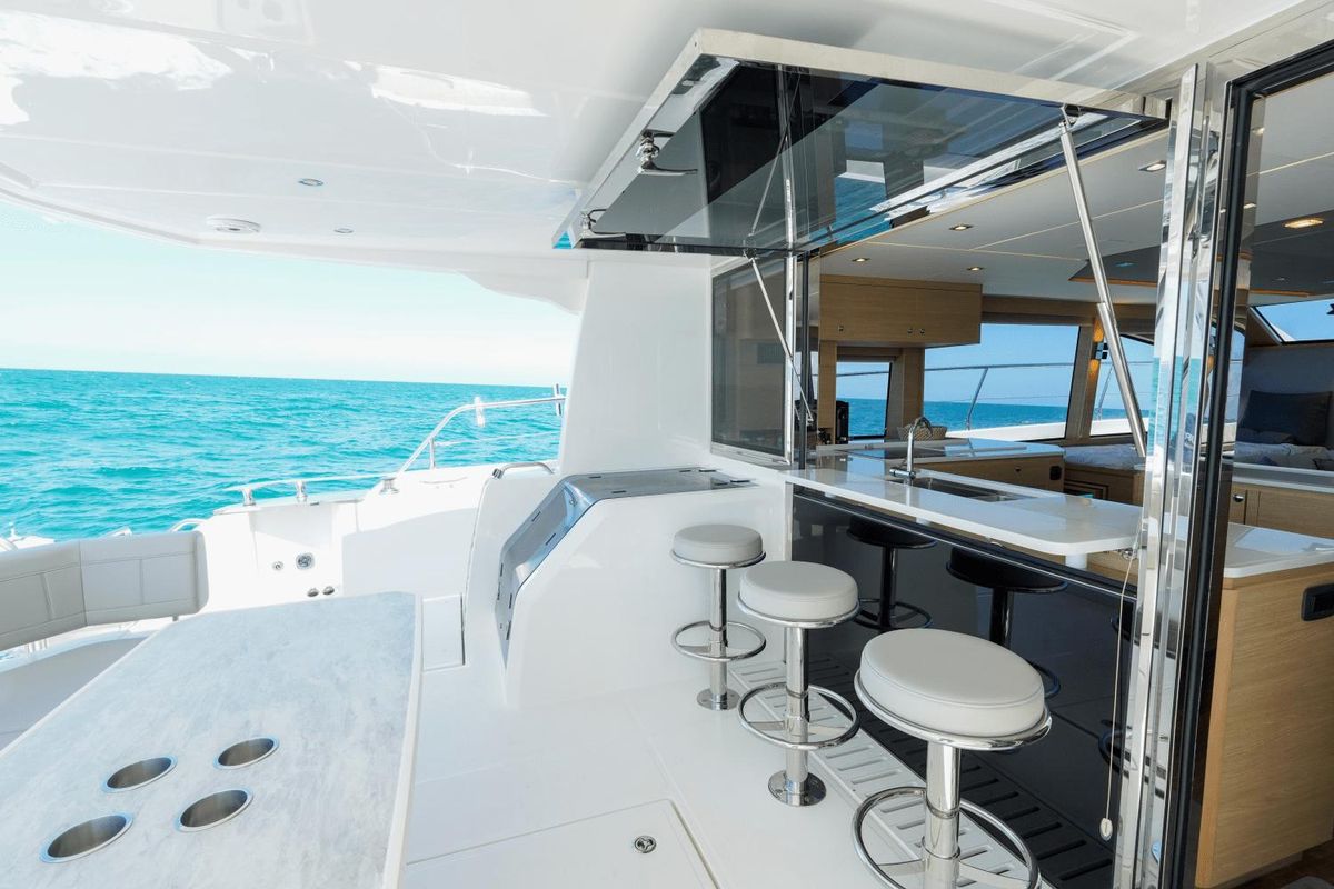 2023 Aquila 54 