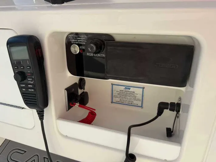 Beautiful Caymas! Yacht Photos Pics 