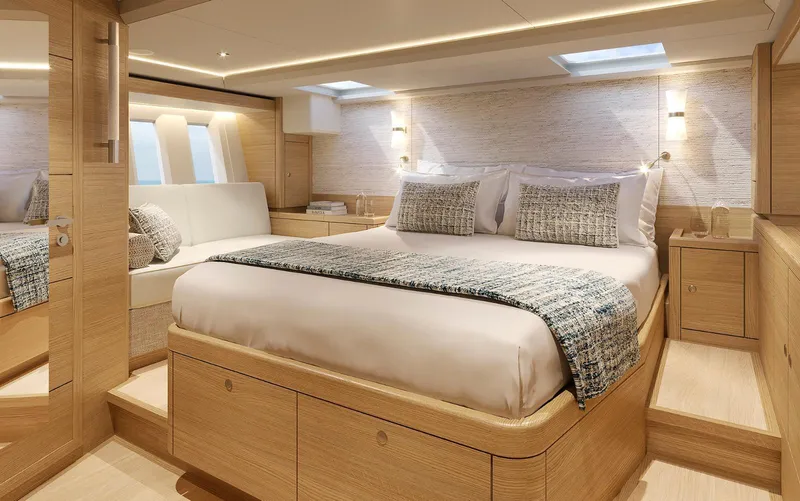 Zigi Yacht Photos Pics OYSTER 565 2022