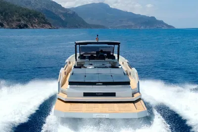 2026 De Antonio Yachts D50