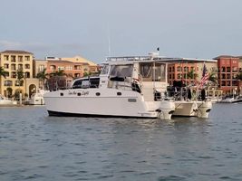 2018 44' Endeavour Catamaran-440 HYBRID Key Largo, FL, US