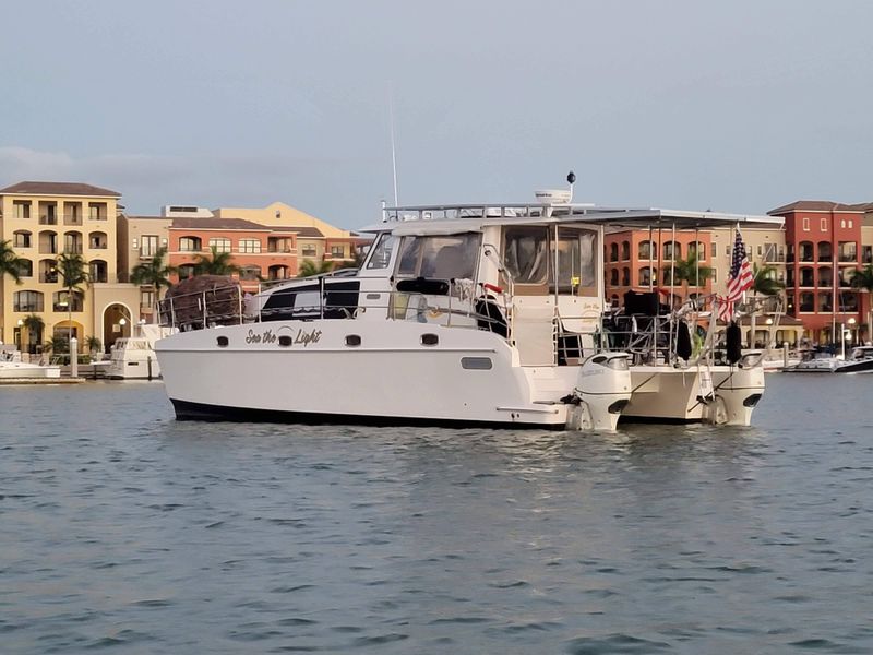 2018 Endeavour Catamaran 440 HYBRID