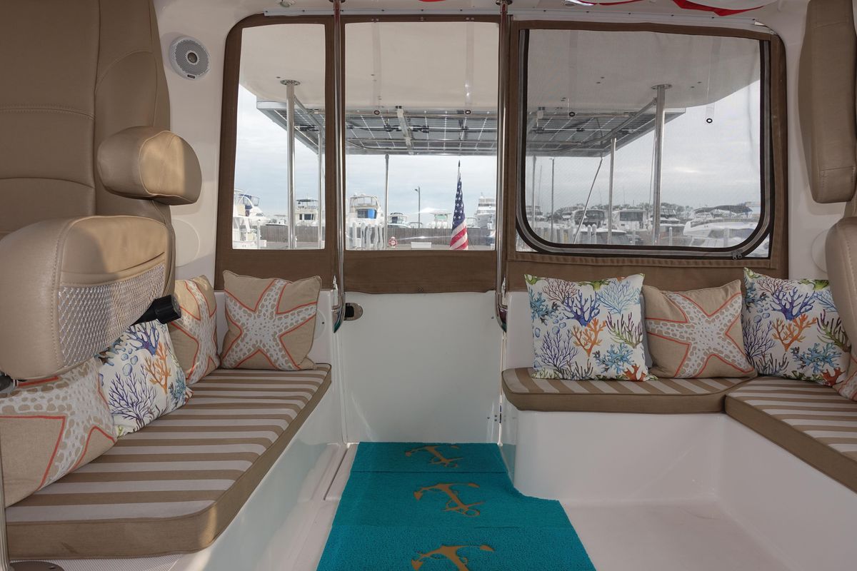 2019 Endeavour 44 