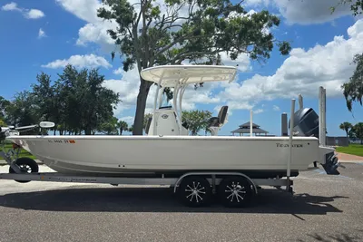 Tidewater 2410 Bay Max
