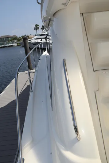 Mary K Yacht Photos Pics 43 Meridian Sedan 411