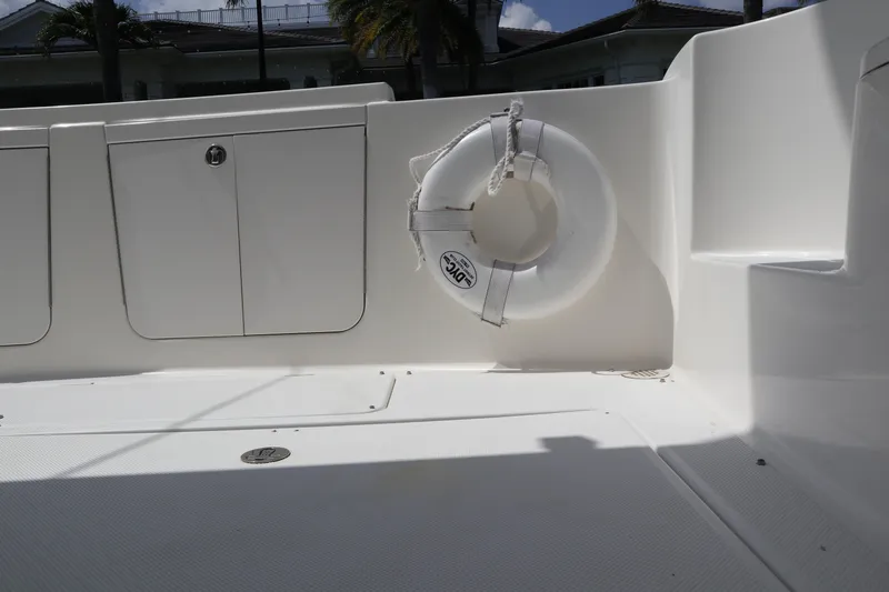 Mary K Yacht Photos Pics 43 Meridian Sedan 411