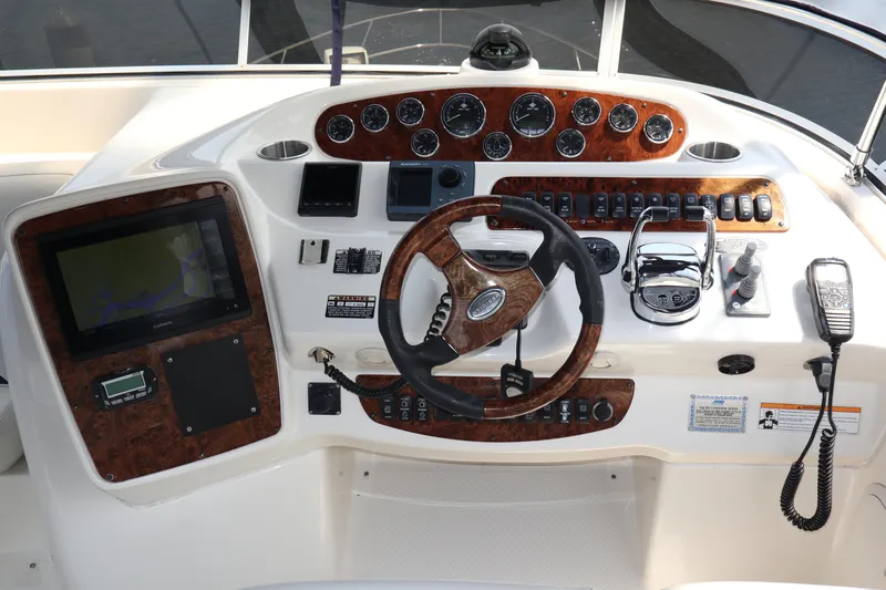 Mary K Yacht Photos Pics 43 Meridian Sedan 411 - Cockpit