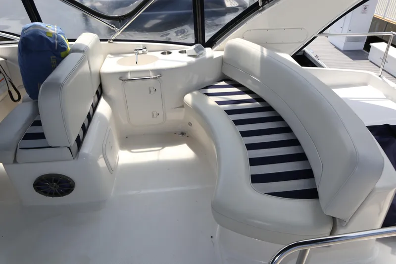 Mary K Yacht Photos Pics 43 Meridian Sedan 411