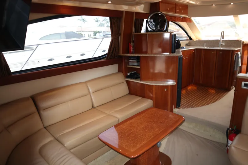 Mary K Yacht Photos Pics 43 Meridian Sedan 411 - Salon