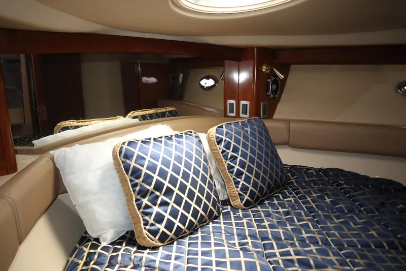Mary K Yacht Photos Pics 43 Meridian Sedan 411 - Cabin