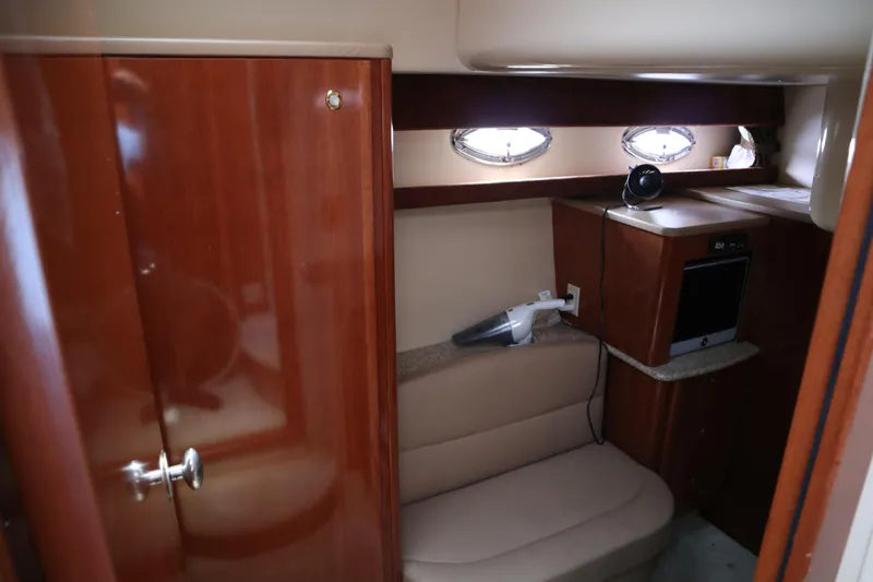 Mary K Yacht Photos Pics 43 Meridian Sedan 411 -