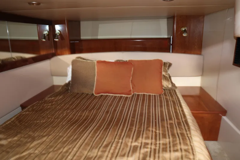Mary K Yacht Photos Pics 43 Meridian Sedan 411 - Cabin