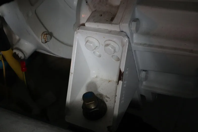 Mary K Yacht Photos Pics 43 Meridian Sedan 411 - Engine