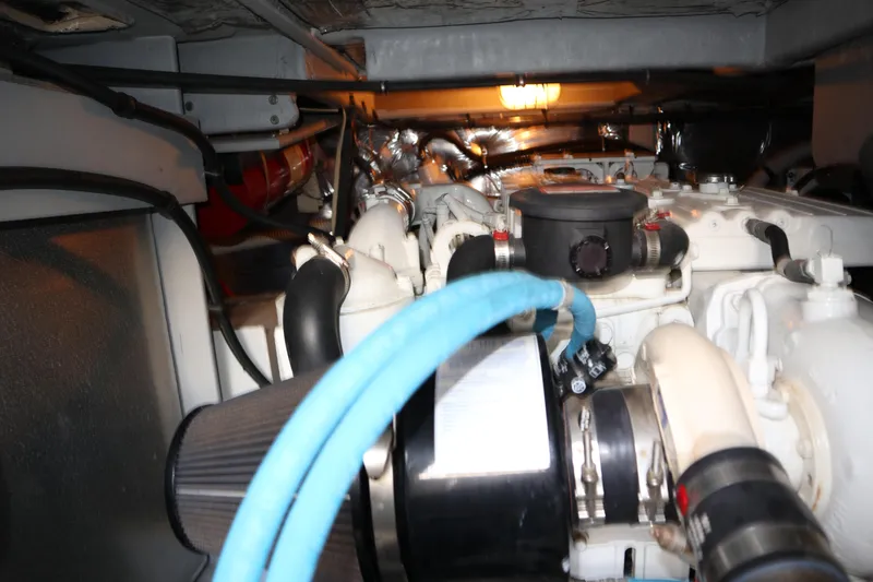 Mary K Yacht Photos Pics 43 Meridian Sedan 411 - Engine