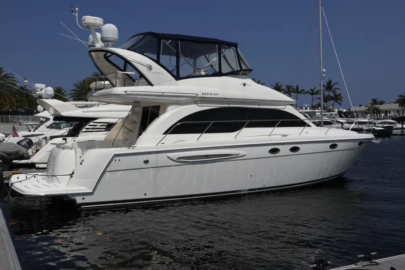 Mary K Yacht Photos Pics 43 Meridian Sedan 411 - Profile