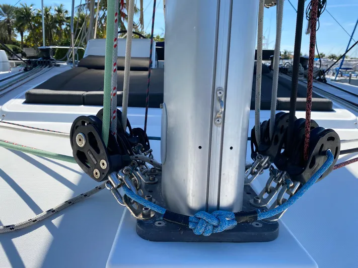 Cruisin Cajun Yacht Photos Pics Sailing rigging on a 2017 Lagoon 450 F catamaran deck.
