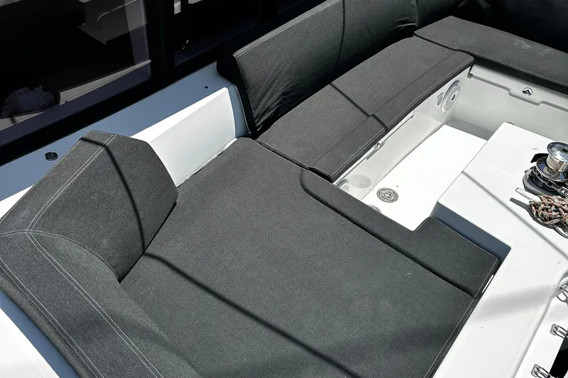 Cruisin Cajun Yacht Photos Pics Luxurious seating area on a 2017 Lagoon 450 F catamaran.