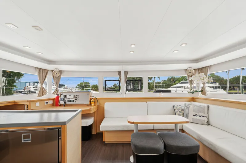 Cruisin Cajun Yacht Photos Pics Interior of 2017 Lagoon 450 F catamaran with modern seating and navigation area.