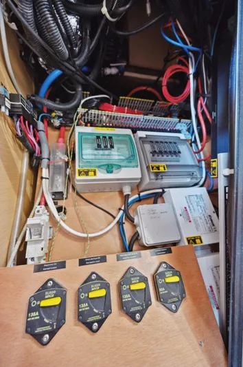 Cruisin Cajun Yacht Photos Pics 