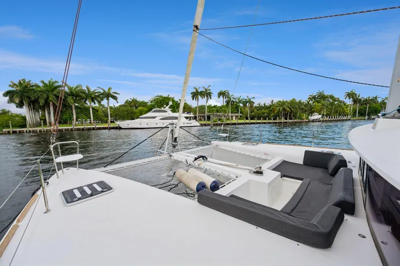 Cruisin Cajun Yacht Photos Pics 