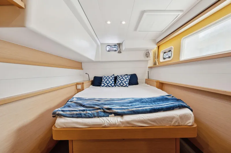 Cruisin Cajun Yacht Photos Pics 