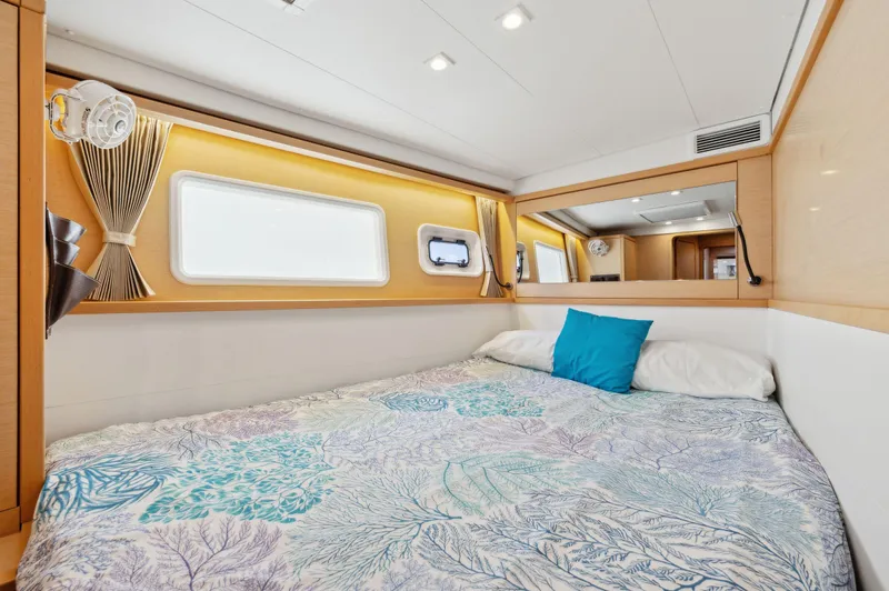 Cruisin Cajun Yacht Photos Pics 