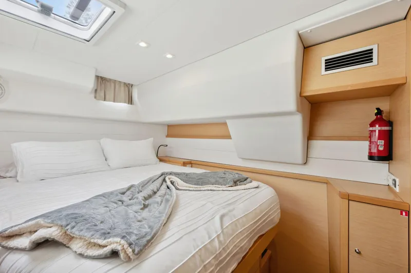 Cruisin Cajun Yacht Photos Pics 