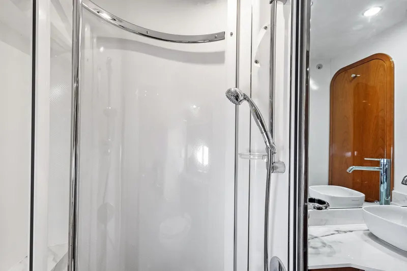 Adios IV Yacht Photos Pics 2009 Princess 54 Flybridge- ADIOS IV- Guest Head