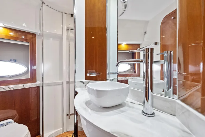 Adios IV Yacht Photos Pics 2009 Princess 54 Flybridge- ADIOS IV- Master Head