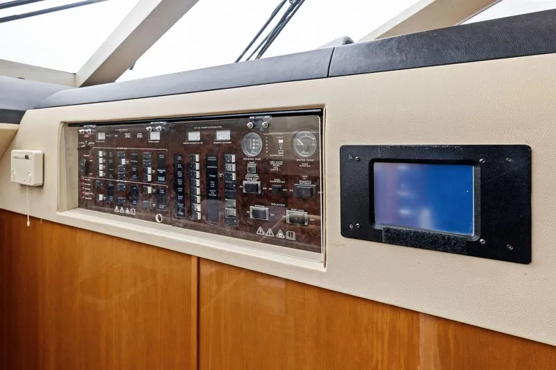 Adios IV Yacht Photos Pics 2009 Princess 54 Flybridge- ADIOS IV- Helm